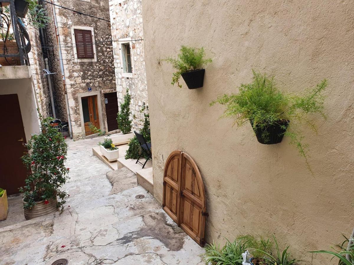 Room With Shared Bathroom House Gorica Šibenik Eksteriør bilde