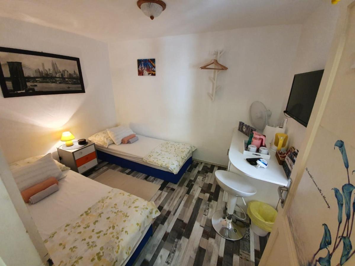 Room With Shared Bathroom House Gorica Šibenik Eksteriør bilde